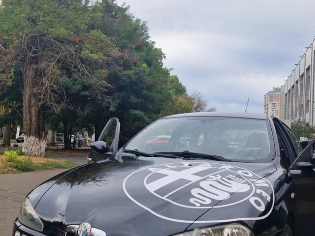 Черный Альфа Ромео 147, объемом двигателя 2 л и пробегом 163 тыс. км за 6200 $, фото 2 на Automoto.ua