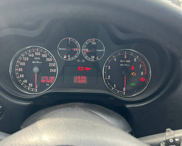 Чорний Альфа Ромео 147, об'ємом двигуна 1.6 л та пробігом 180 тис. км за 5100 $, фото 6 на Automoto.ua