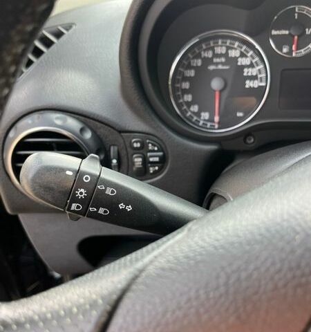 Черный Альфа Ромео 147, объемом двигателя 1.6 л и пробегом 93 тыс. км за 4800 $, фото 23 на Automoto.ua