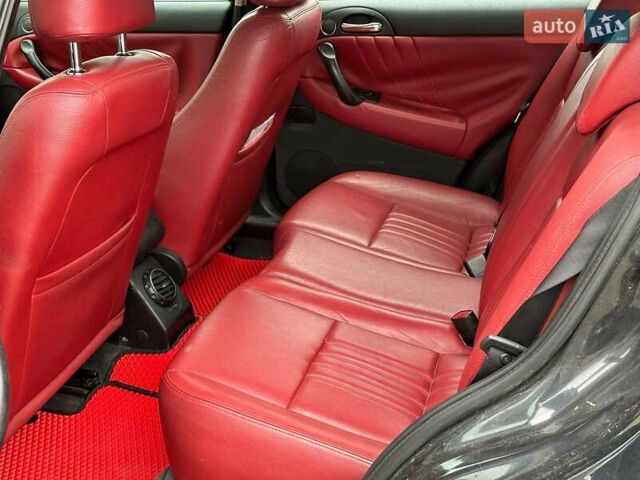 Черный Альфа Ромео 147, объемом двигателя 2 л и пробегом 163 тыс. км за 5990 $, фото 12 на Automoto.ua