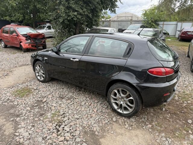Черный Альфа Ромео 147, объемом двигателя 2 л и пробегом 160 тыс. км за 3507 $, фото 6 на Automoto.ua