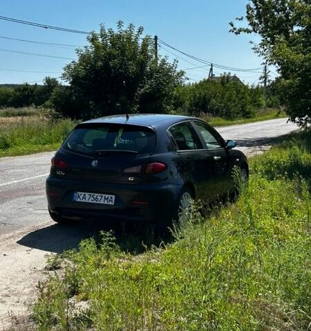 Черный Альфа Ромео 147, объемом двигателя 1.6 л и пробегом 170 тыс. км за 4500 $, фото 37 на Automoto.ua