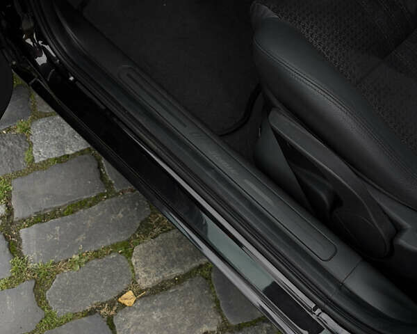 Черный Альфа Ромео 147, объемом двигателя 1.6 л и пробегом 138 тыс. км за 5800 $, фото 19 на Automoto.ua