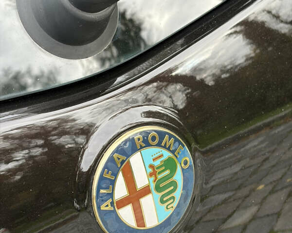 Черный Альфа Ромео 147, объемом двигателя 1.6 л и пробегом 138 тыс. км за 5800 $, фото 120 на Automoto.ua