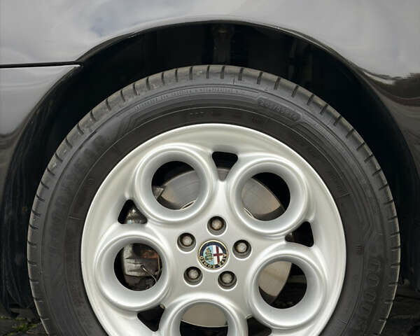 Черный Альфа Ромео 147, объемом двигателя 1.6 л и пробегом 138 тыс. км за 5800 $, фото 70 на Automoto.ua