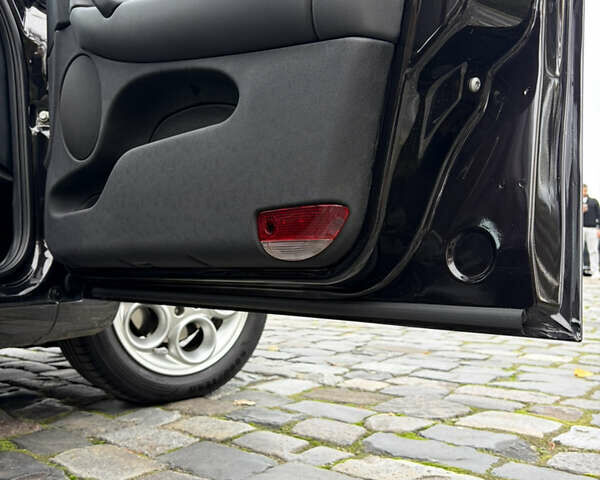 Черный Альфа Ромео 147, объемом двигателя 1.6 л и пробегом 138 тыс. км за 5800 $, фото 35 на Automoto.ua