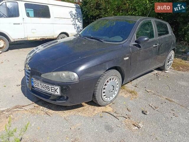 Черный Альфа Ромео 147, объемом двигателя 1.6 л и пробегом 250 тыс. км за 1771 $, фото 1 на Automoto.ua