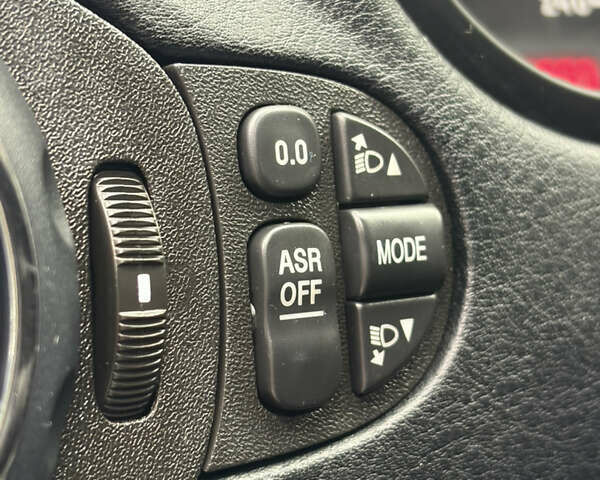 Черный Альфа Ромео 147, объемом двигателя 1.6 л и пробегом 138 тыс. км за 5800 $, фото 128 на Automoto.ua