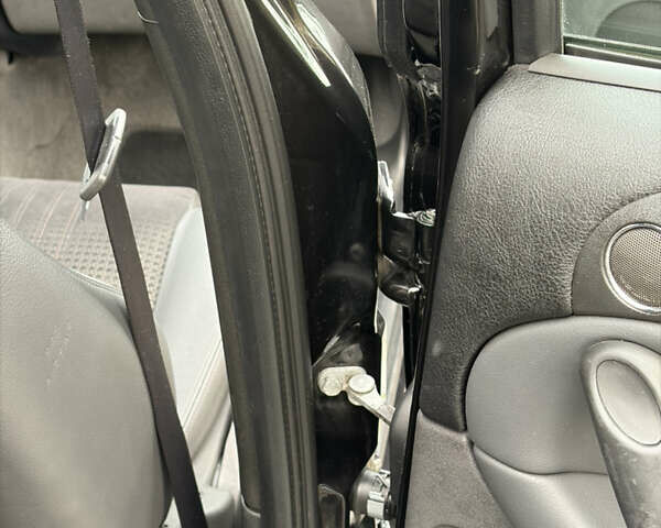 Черный Альфа Ромео 147, объемом двигателя 1.6 л и пробегом 138 тыс. км за 5800 $, фото 98 на Automoto.ua