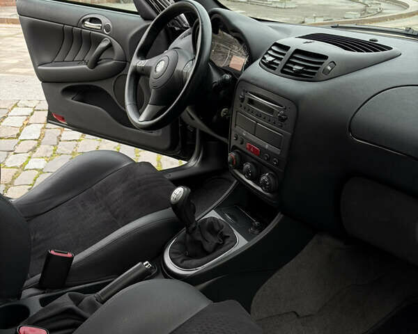 Черный Альфа Ромео 147, объемом двигателя 1.6 л и пробегом 138 тыс. км за 5800 $, фото 31 на Automoto.ua