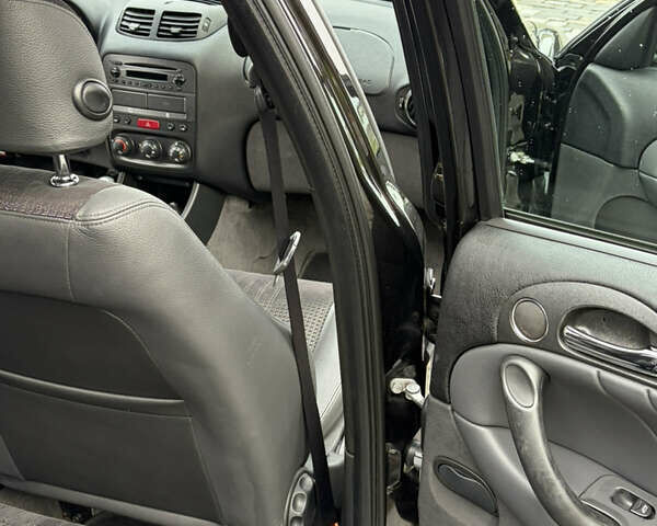 Черный Альфа Ромео 147, объемом двигателя 1.6 л и пробегом 138 тыс. км за 5800 $, фото 62 на Automoto.ua