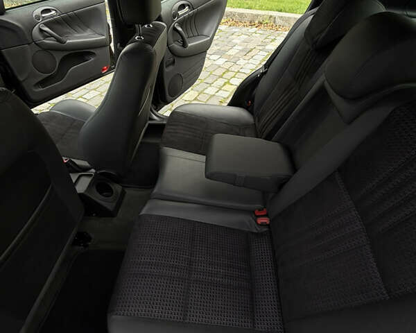 Черный Альфа Ромео 147, объемом двигателя 1.6 л и пробегом 138 тыс. км за 5800 $, фото 39 на Automoto.ua