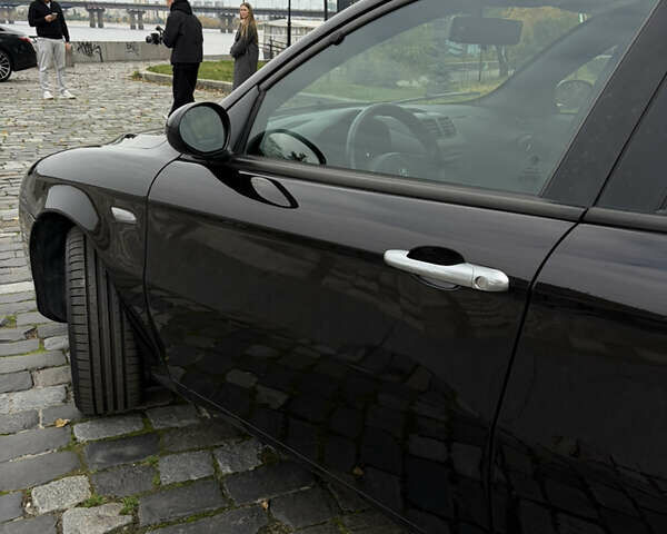 Черный Альфа Ромео 147, объемом двигателя 1.6 л и пробегом 138 тыс. км за 5800 $, фото 15 на Automoto.ua