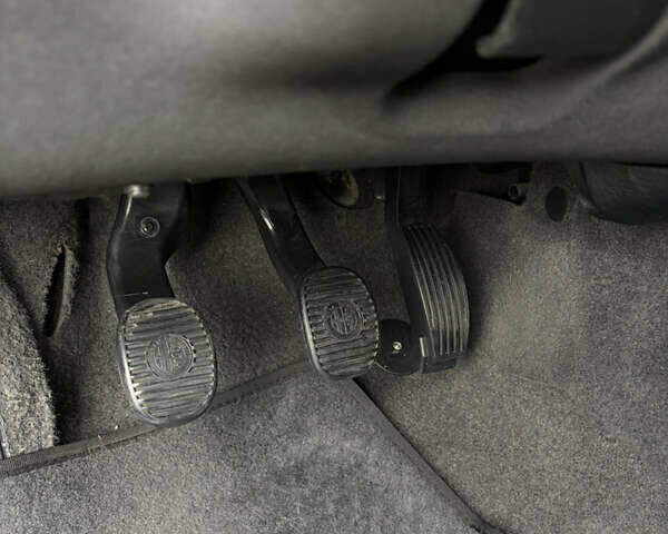 Черный Альфа Ромео 147, объемом двигателя 1.6 л и пробегом 138 тыс. км за 5800 $, фото 24 на Automoto.ua