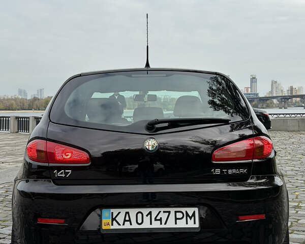 Черный Альфа Ромео 147, объемом двигателя 1.6 л и пробегом 138 тыс. км за 5800 $, фото 65 на Automoto.ua