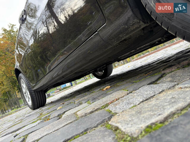 Черный Альфа Ромео 147, объемом двигателя 1.6 л и пробегом 138 тыс. км за 5800 $, фото 145 на Automoto.ua