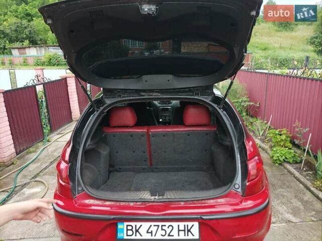 Черный Альфа Ромео 147, объемом двигателя 1.6 л и пробегом 299 тыс. км за 3500 $, фото 4 на Automoto.ua