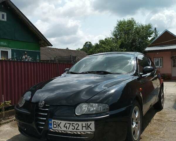 Черный Альфа Ромео 147, объемом двигателя 1.6 л и пробегом 299 тыс. км за 3500 $, фото 1 на Automoto.ua