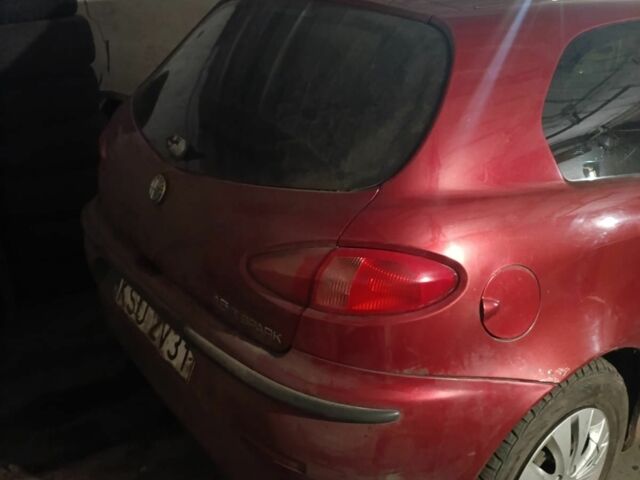 Червоний Альфа Ромео 147, об'ємом двигуна 1.6 л та пробігом 170 тис. км за 1100 $, фото 2 на Automoto.ua