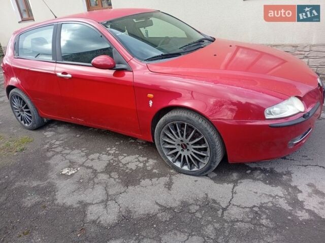 Червоний Альфа Ромео 147, об'ємом двигуна 1.91 л та пробігом 259 тис. км за 2300 $, фото 2 на Automoto.ua