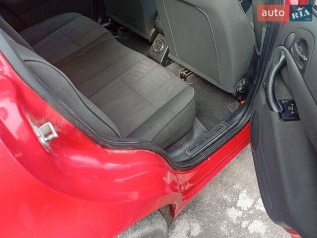 Червоний Альфа Ромео 147, об'ємом двигуна 1.91 л та пробігом 259 тис. км за 2300 $, фото 6 на Automoto.ua