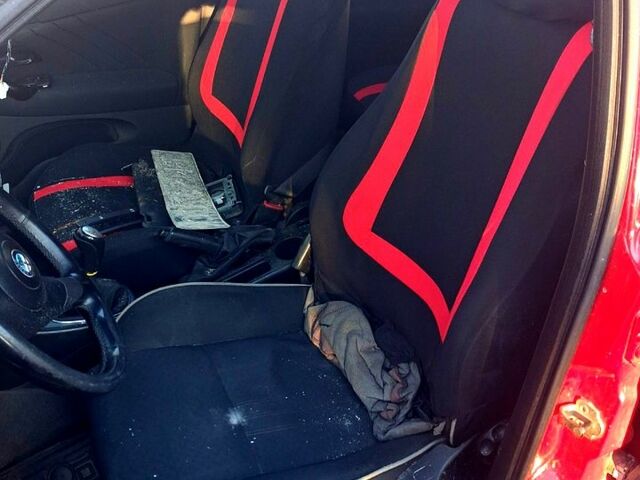 Червоний Альфа Ромео 147, об'ємом двигуна 1.6 л та пробігом 0 тис. км за 2000 $, фото 4 на Automoto.ua