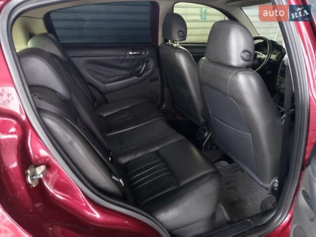 Червоний Альфа Ромео 147, об'ємом двигуна 1.97 л та пробігом 200 тис. км за 5000 $, фото 7 на Automoto.ua