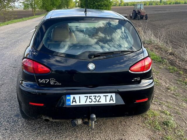Альфа Ромео 147, объемом двигателя 1.9 л и пробегом 366 тыс. км за 3300 $, фото 6 на Automoto.ua