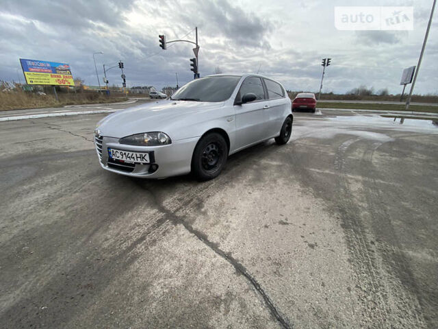 Альфа Ромео 147, об'ємом двигуна 1.6 л та пробігом 215 тис. км за 4550 $, фото 7 на Automoto.ua