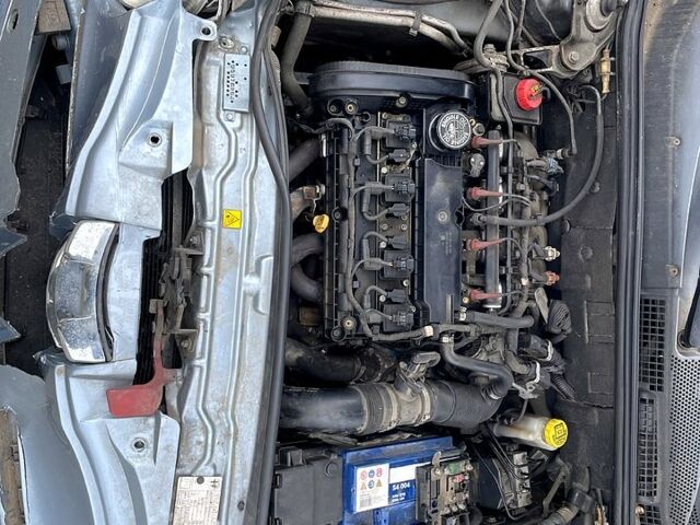 Серый Альфа Ромео 147, объемом двигателя 1.6 л и пробегом 194 тыс. км за 2600 $, фото 10 на Automoto.ua