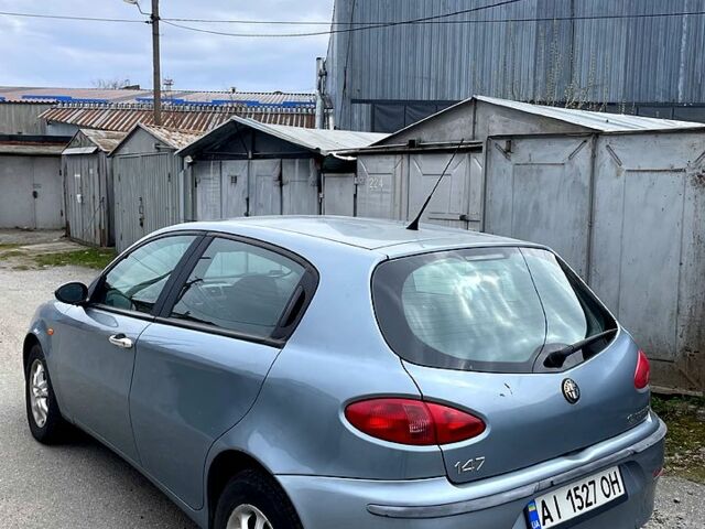 Серый Альфа Ромео 147, объемом двигателя 1.6 л и пробегом 194 тыс. км за 2600 $, фото 1 на Automoto.ua