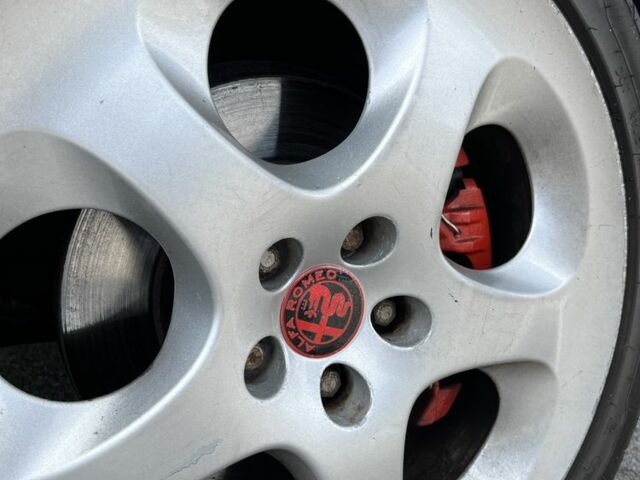 Серый Альфа Ромео 147, объемом двигателя 2 л и пробегом 176 тыс. км за 2990 $, фото 12 на Automoto.ua