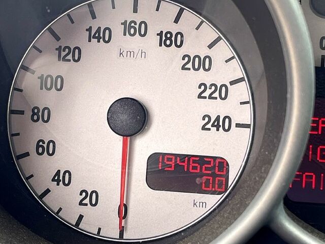 Серый Альфа Ромео 147, объемом двигателя 1.6 л и пробегом 194 тыс. км за 2600 $, фото 5 на Automoto.ua