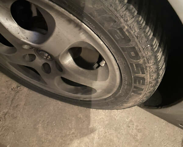 Серый Альфа Ромео 147, объемом двигателя 1.91 л и пробегом 487 тыс. км за 3000 $, фото 1 на Automoto.ua