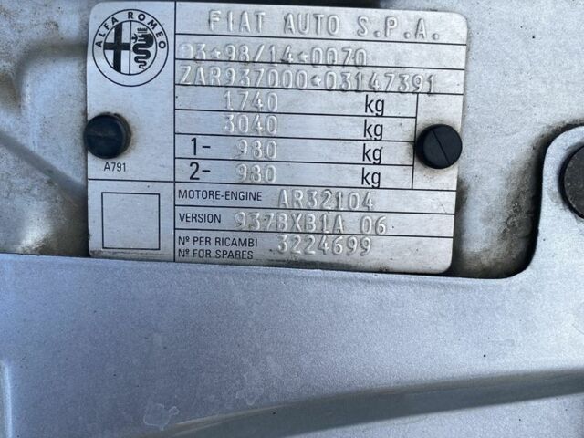 Сірий Альфа Ромео 147, об'ємом двигуна 1.6 л та пробігом 283 тис. км за 3400 $, фото 8 на Automoto.ua