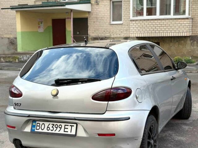 Серый Альфа Ромео 147, объемом двигателя 1.6 л и пробегом 100 тыс. км за 3000 $, фото 3 на Automoto.ua