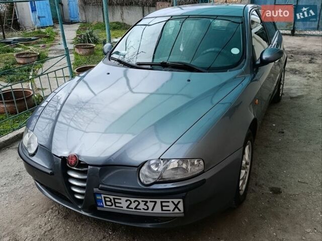 Серый Альфа Ромео 147, объемом двигателя 1.6 л и пробегом 208 тыс. км за 3200 $, фото 1 на Automoto.ua