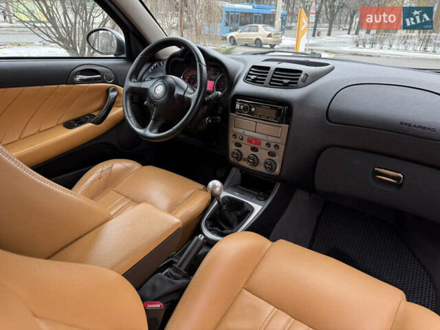 Сірий Альфа Ромео 147, об'ємом двигуна 1.6 л та пробігом 208 тис. км за 3499 $, фото 12 на Automoto.ua