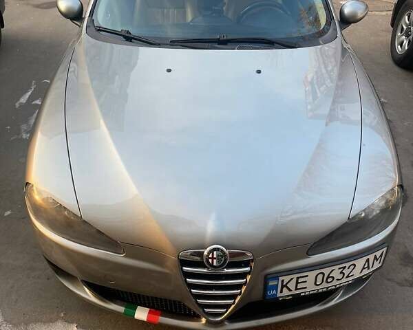 Сірий Альфа Ромео 147, об'ємом двигуна 1.6 л та пробігом 207 тис. км за 4600 $, фото 2 на Automoto.ua