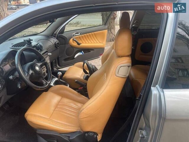 Сірий Альфа Ромео 147, об'ємом двигуна 1.6 л та пробігом 207 тис. км за 4600 $, фото 4 на Automoto.ua