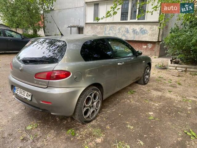Сірий Альфа Ромео 147, об'ємом двигуна 1.6 л та пробігом 207 тис. км за 4600 $, фото 22 на Automoto.ua