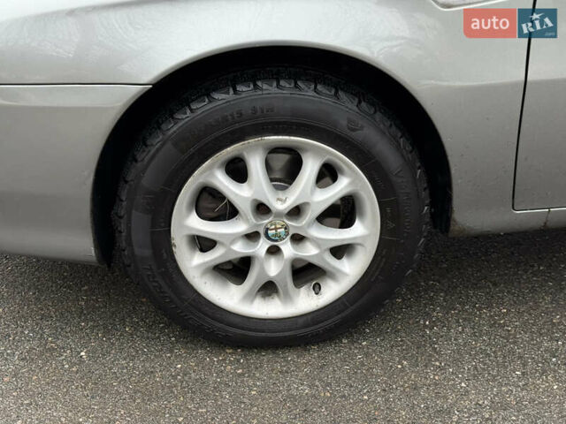 Сірий Альфа Ромео 147, об'ємом двигуна 1.6 л та пробігом 208 тис. км за 3499 $, фото 17 на Automoto.ua
