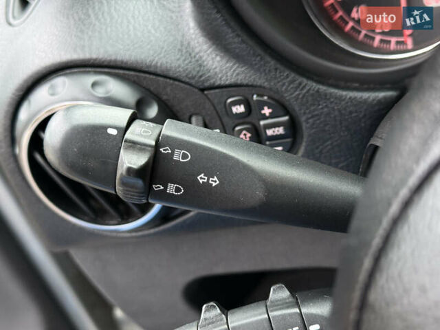 Сірий Альфа Ромео 147, об'ємом двигуна 1.6 л та пробігом 208 тис. км за 3499 $, фото 40 на Automoto.ua