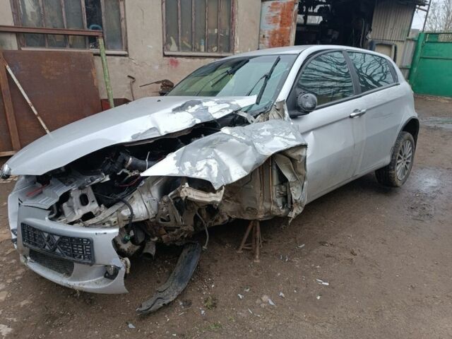 Сірий Альфа Ромео 147, об'ємом двигуна 0 л та пробігом 250 тис. км за 1199 $, фото 3 на Automoto.ua