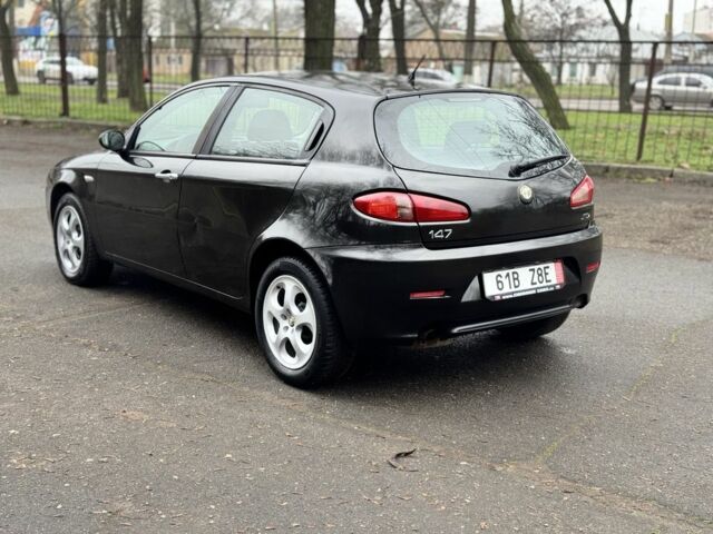 Сірий Альфа Ромео 147, об'ємом двигуна 1.9 л та пробігом 299 тис. км за 1999 $, фото 10 на Automoto.ua