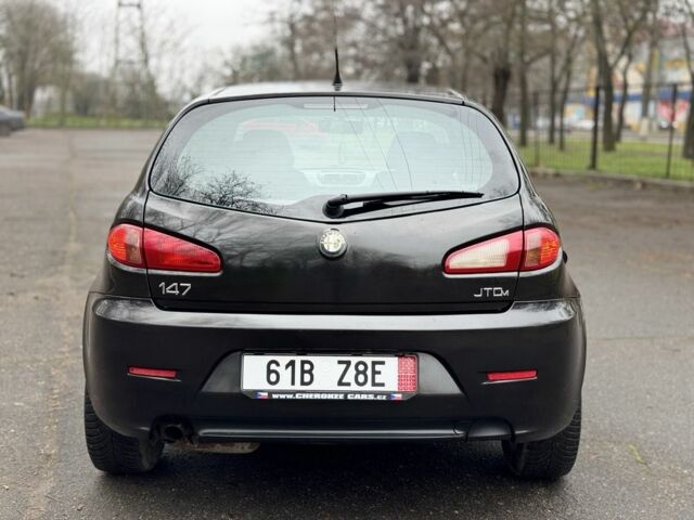 Сірий Альфа Ромео 147, об'ємом двигуна 1.9 л та пробігом 299 тис. км за 1999 $, фото 5 на Automoto.ua