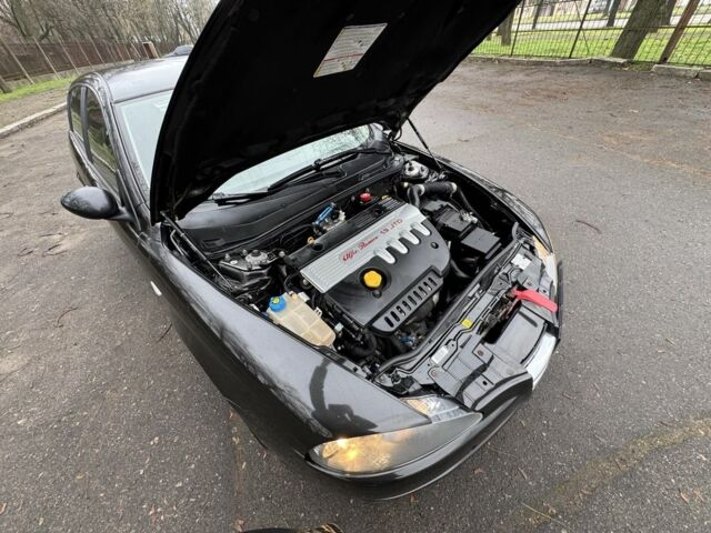 Сірий Альфа Ромео 147, об'ємом двигуна 1.9 л та пробігом 299 тис. км за 1999 $, фото 19 на Automoto.ua