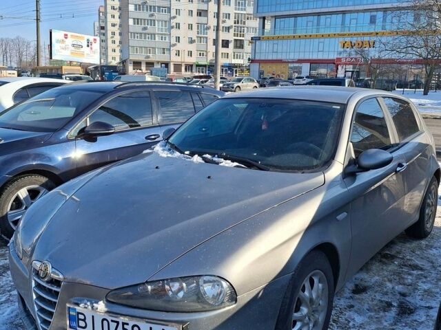 Сірий Альфа Ромео 147, об'ємом двигуна 1.6 л та пробігом 296 тис. км за 4200 $, фото 7 на Automoto.ua
