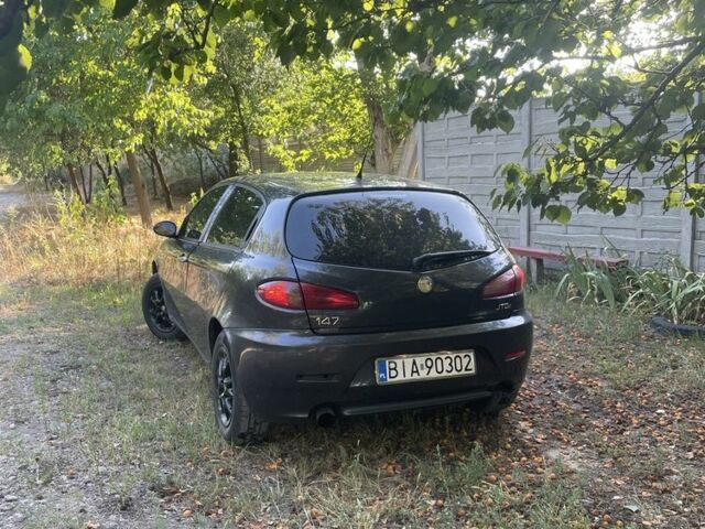Сірий Альфа Ромео 147, об'ємом двигуна 1.9 л та пробігом 190 тис. км за 2005 $, фото 4 на Automoto.ua