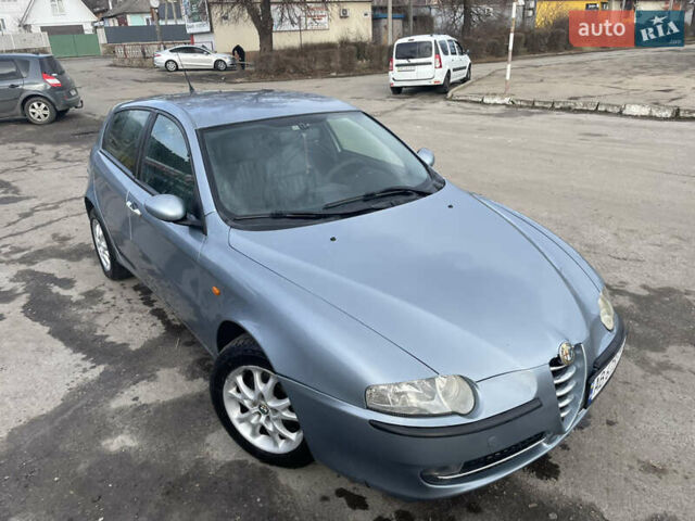 Синий Альфа Ромео 147, объемом двигателя 1.6 л и пробегом 274 тыс. км за 3150 $, фото 5 на Automoto.ua